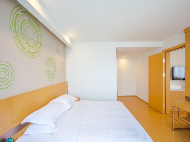 GreenTree Jiaxing Qixing Town Goverment Hotel 3/24