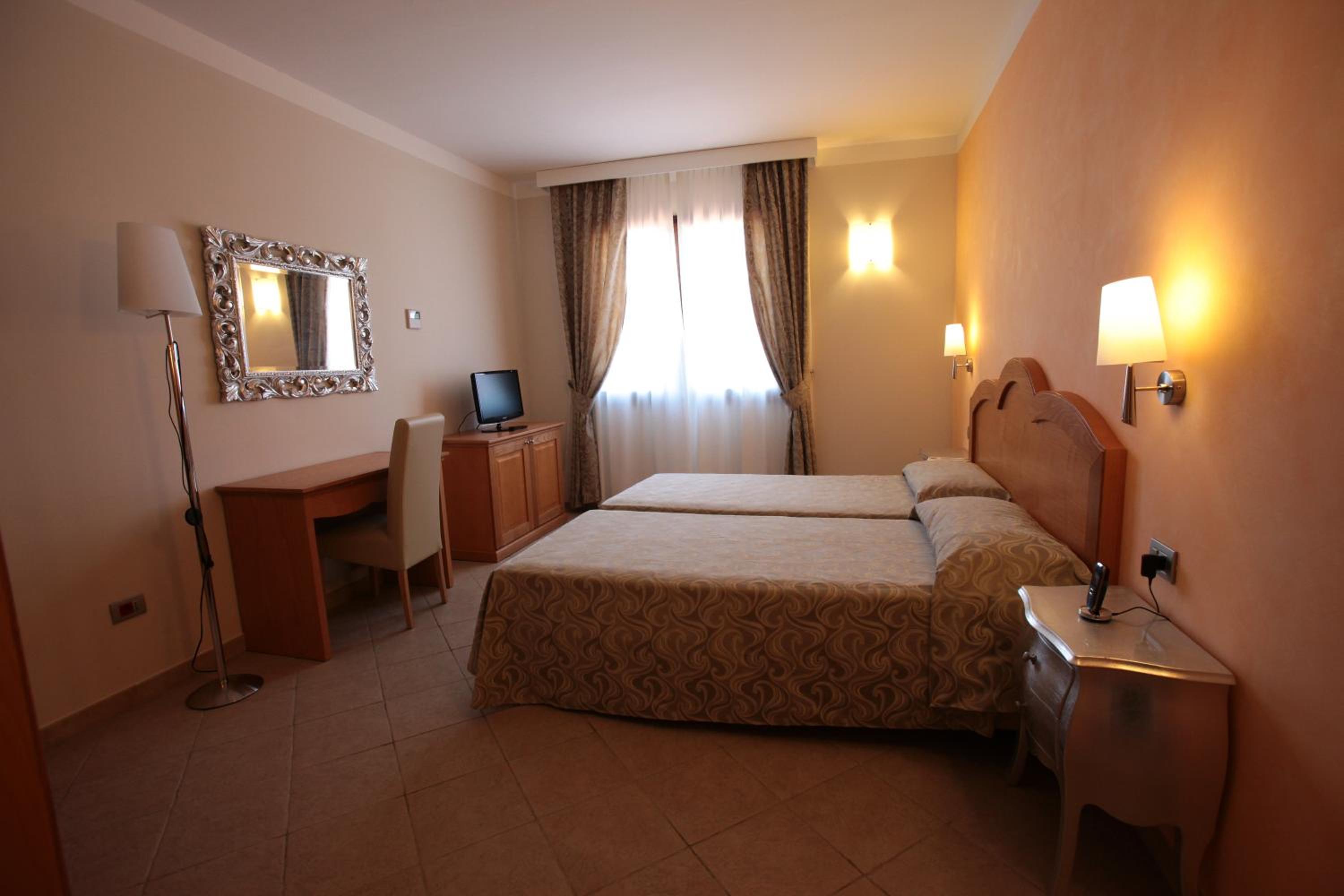 La Perla Hotel 18/47