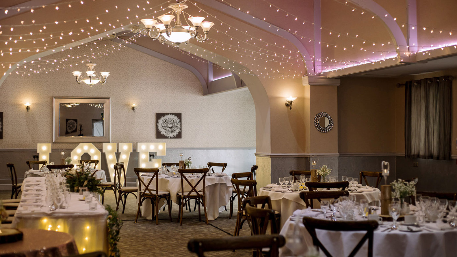 CBH Oaklands Hall Hotel 27/33