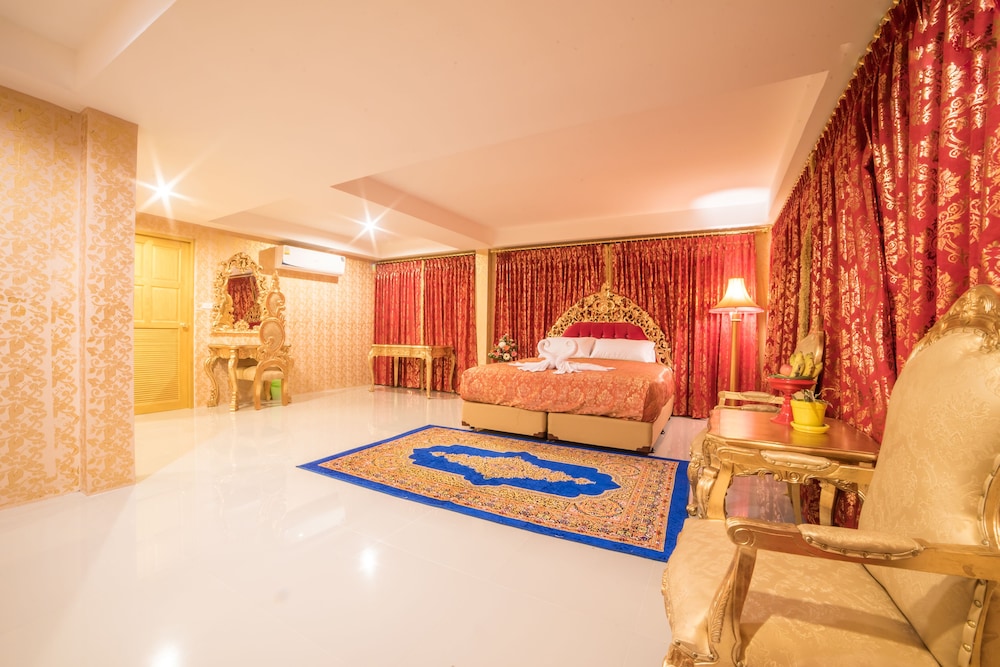 Nakaraj Princess Chiang Rai Walking Street 34/52