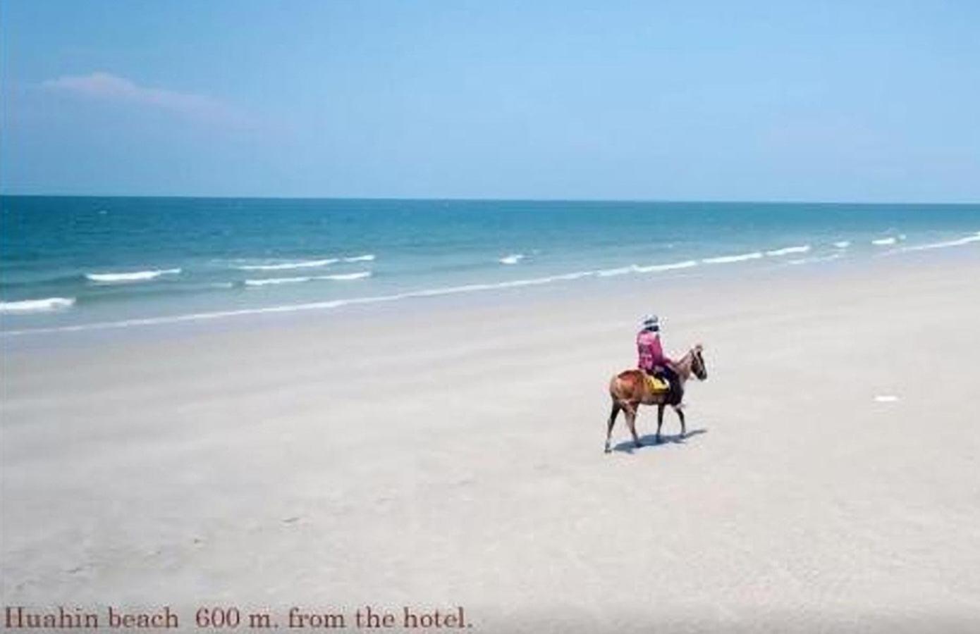 A Villa Huahin Hotel 44/49