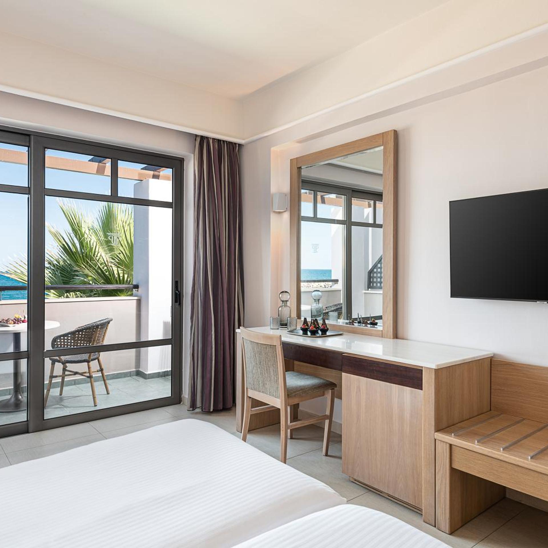 غرفة بسرير مزدوج بإطلالة على البحر، Porto Platanias Beach Resort & Spa 8/10