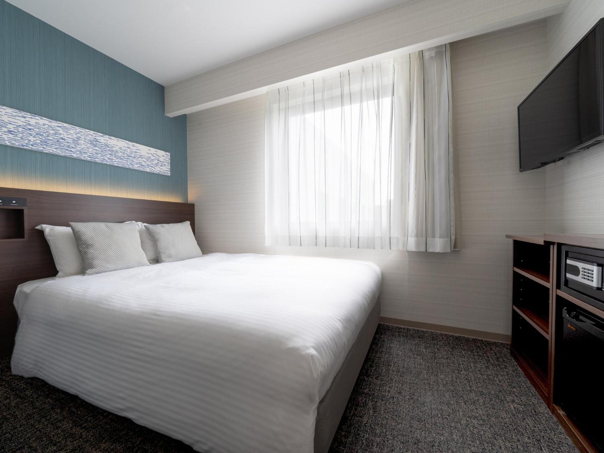 STANDARD, SEMI DOUBLE BED