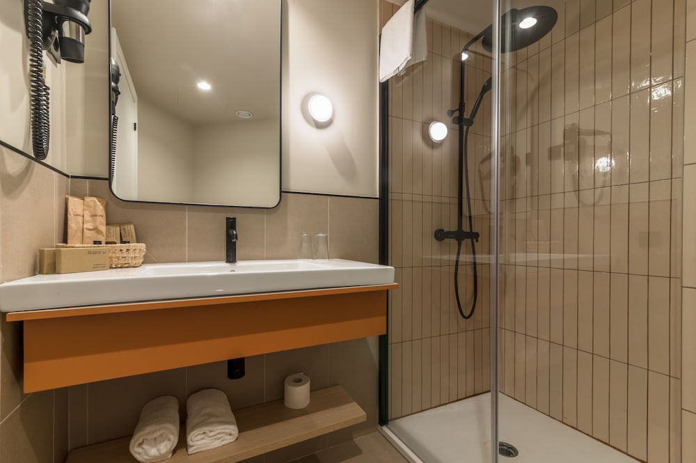 Akquaaa Boutique Hotel 47/48