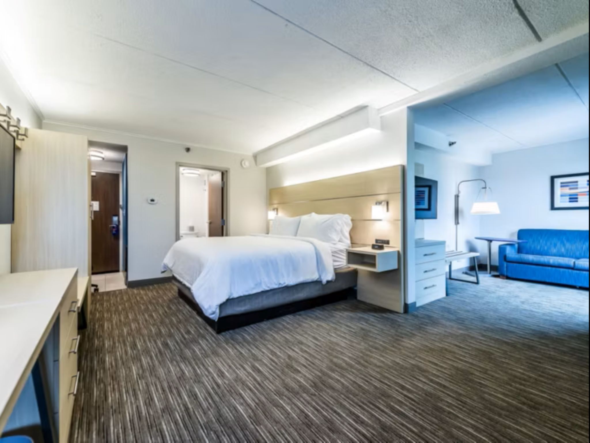 Suite, King Bed