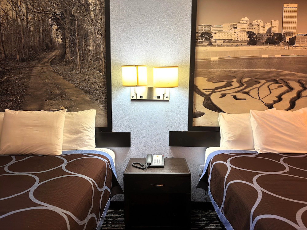 Super 8 by Wyndham Lakeland 35/41