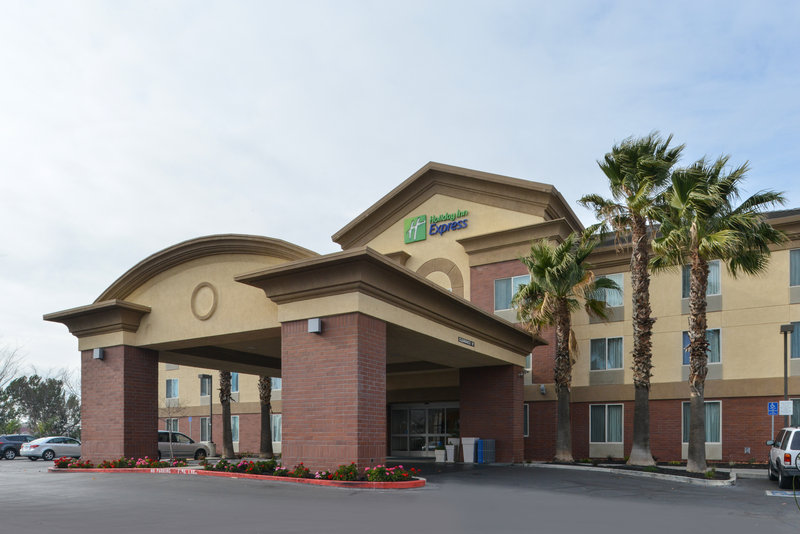 Holiday Inn Express Woodland 4/53