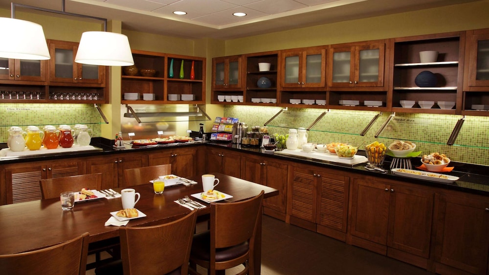 Hyatt Place Fort Wayne Northwest 28/36