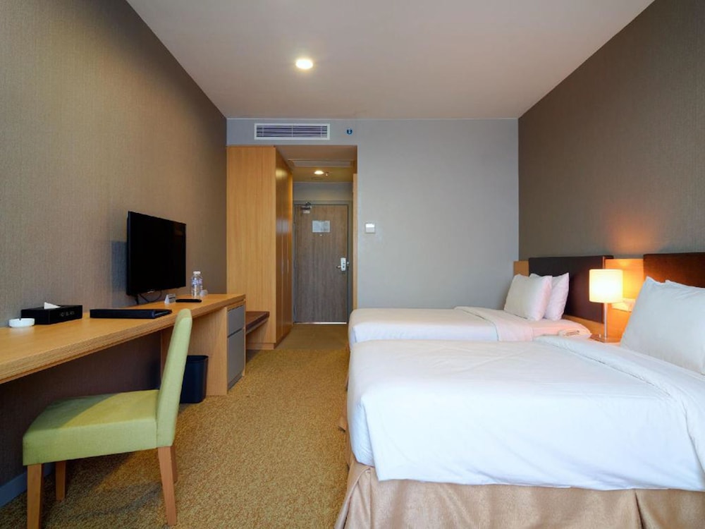 Hotel No5 4/52