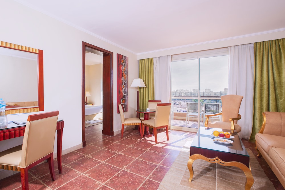 Coral Sea Beach Resort & Aqua Park 12/50