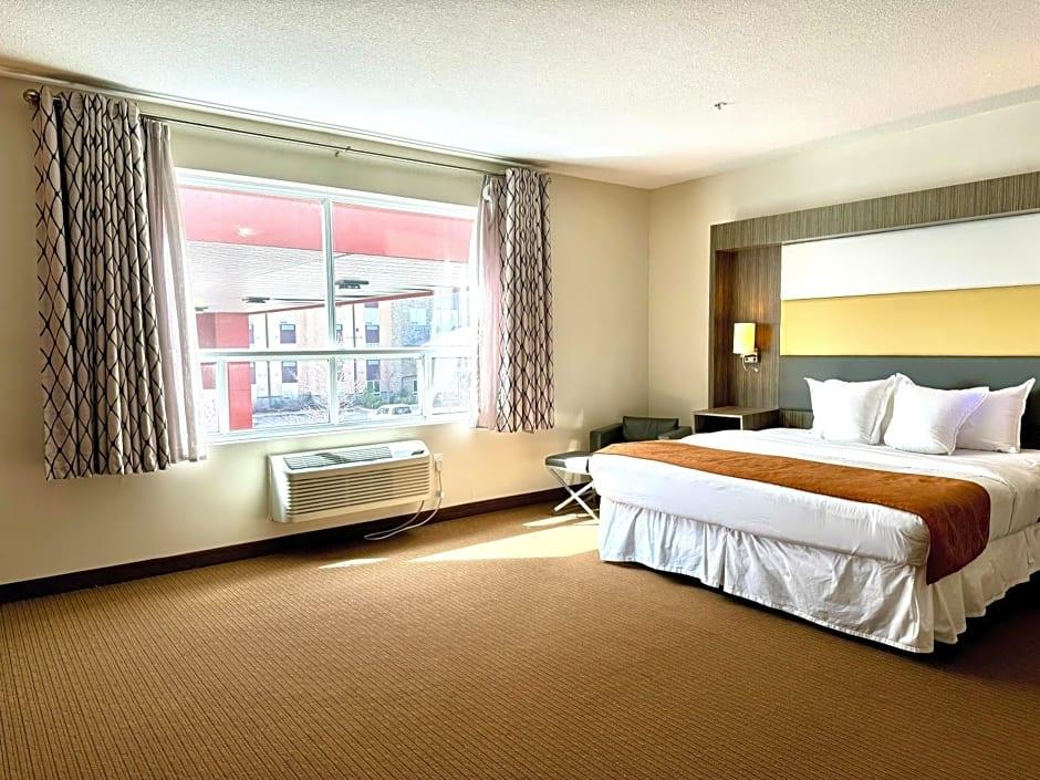 Southfort Inn 8/50