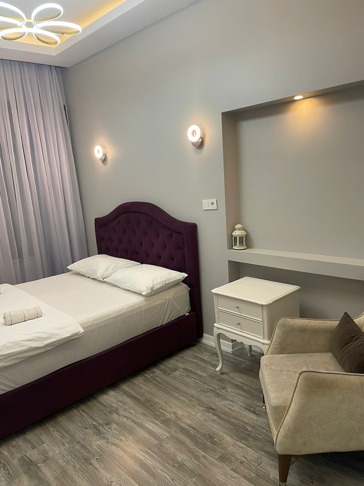 Taksim Cmlm Apart 9/50