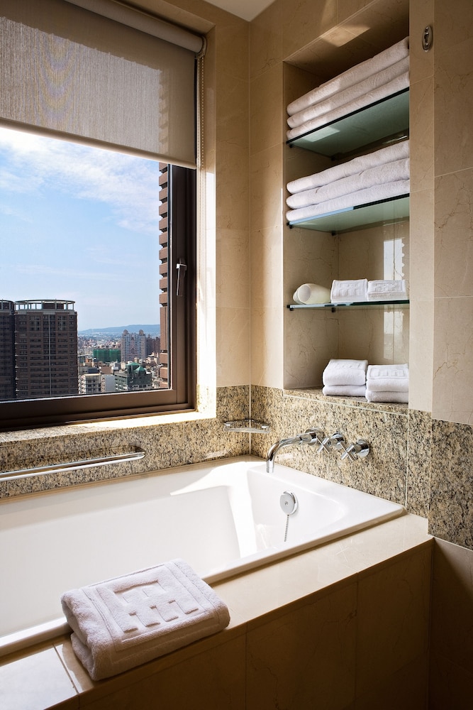 Ambassador Hotel Hsinchu 19/65