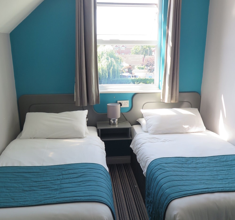 Oyster Fleet Hotel 10/41
