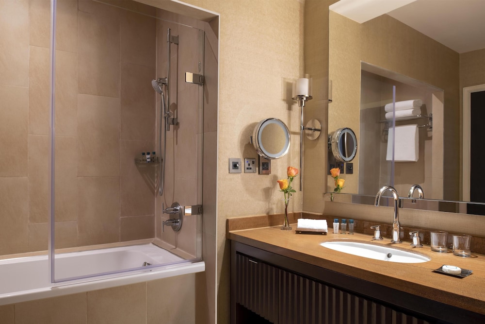Kempinski Hotel Gold Coast City 69/69