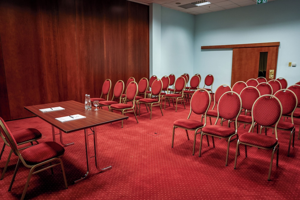 Parkhotel Vienna 38/45