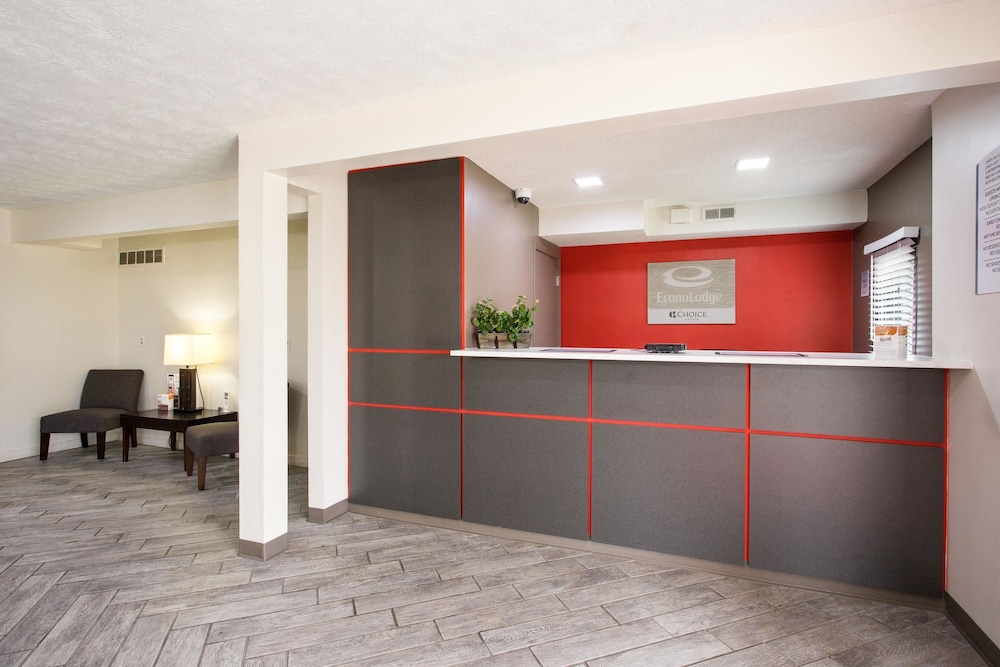 Red Lion Inn & Suites Olathe Kansas City 6/23