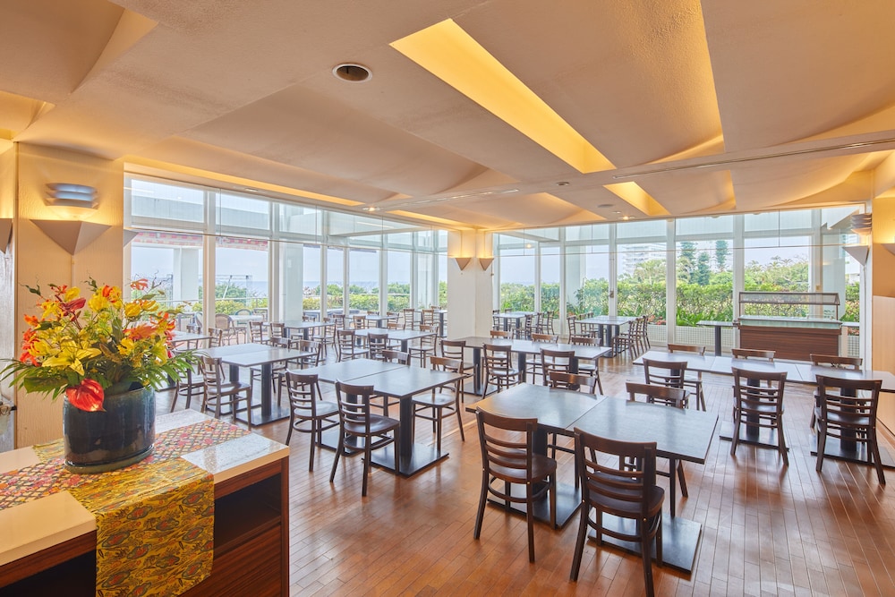 Royal View Hotel Churaumi 34/42