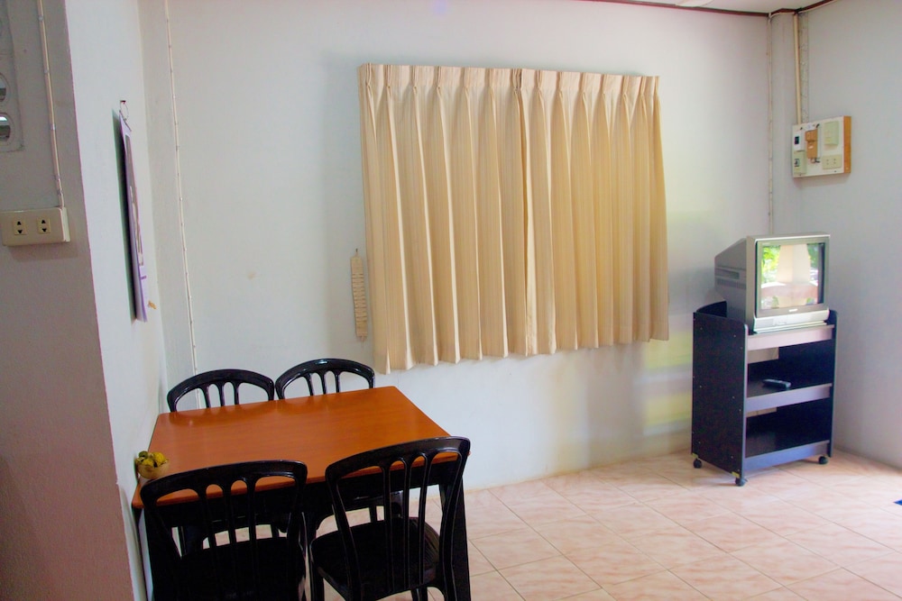 Sichang Shine Khao Resort 44/54