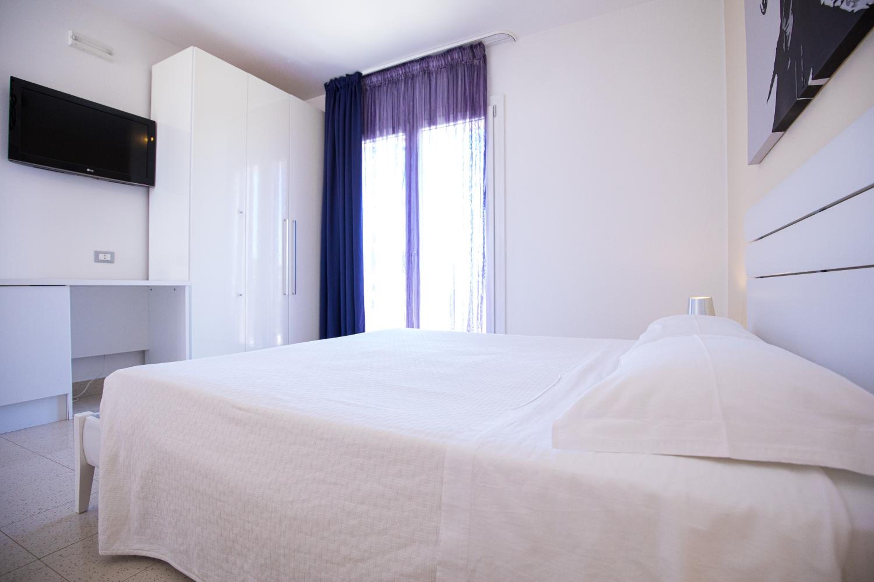 غرفة بسرير مزدوج بإطلالة على البحر، Donnosanto Hotel 3/7