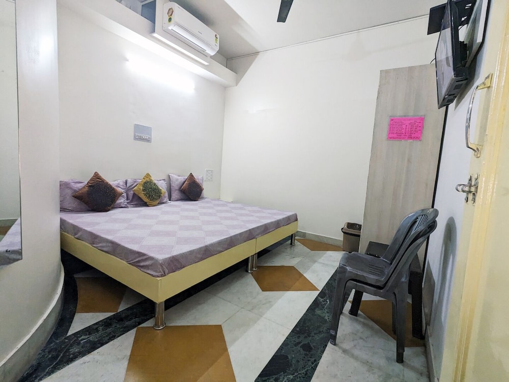 Abode Homestay 12/30
