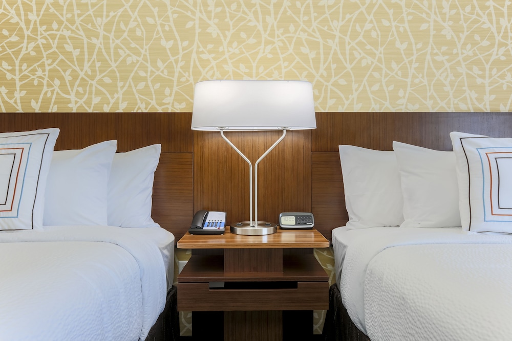 Fairfield Inn And Suites Decatur 11/37