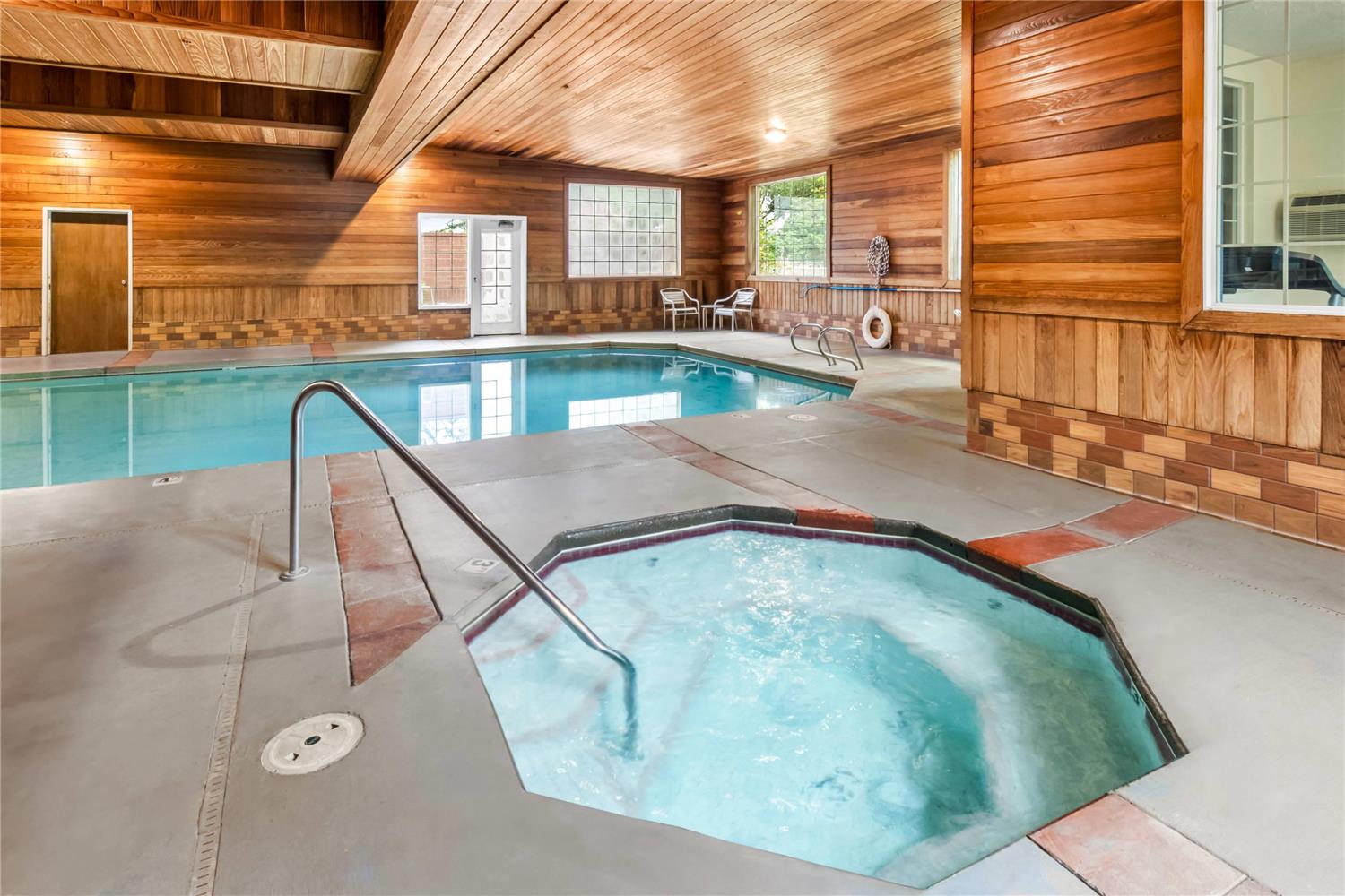 swimming pool spa