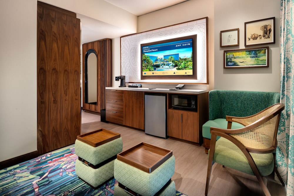 The Villas At Disneyland Hotel 41/58