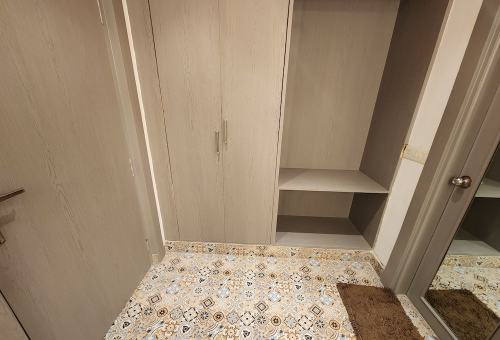 Hotel Square 9 Inn 23/23