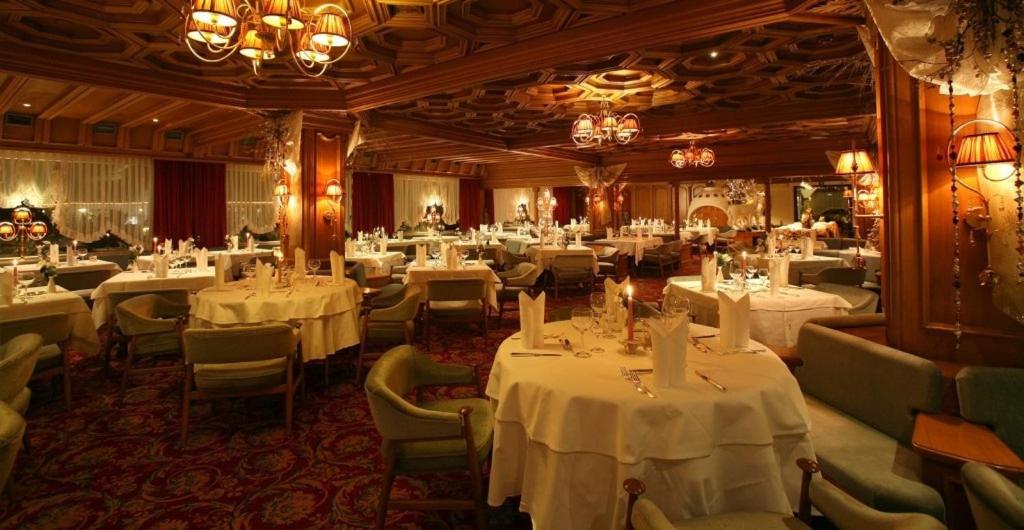 ALPEN HOTEL CORONA 42/58