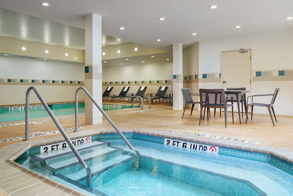 Courtyard by Marriott Kingston 20/50