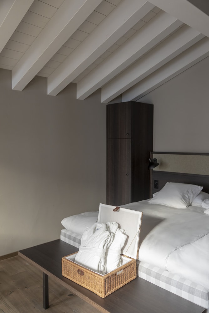 Nomad Lodge and Spa by CERVO 12/50