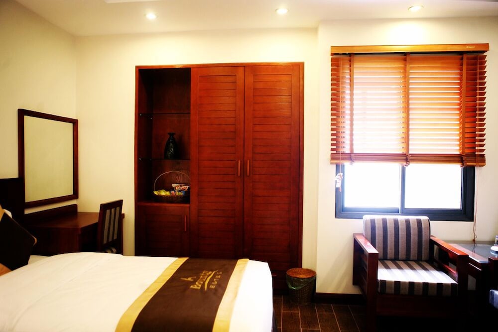 Bounty Hotel 35/67