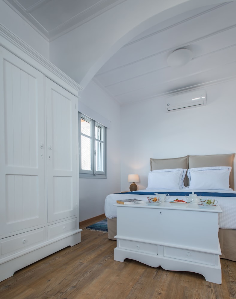 Summer House, Double and Bunk Bed, Sea Front