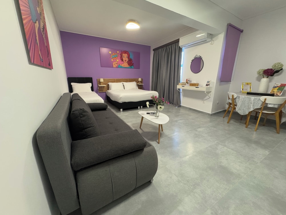 Connect Suites 28/48