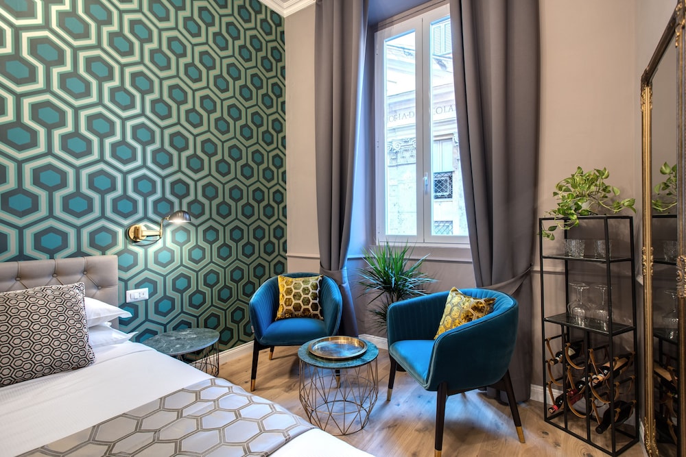 Tree Charme Parliament Boutique Hotel 58/73