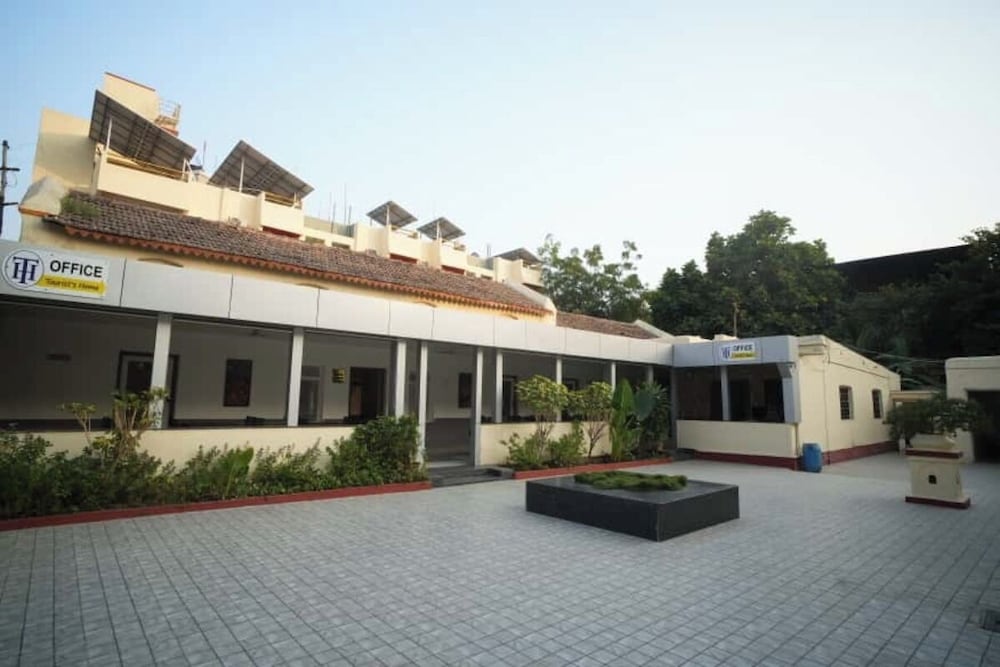 Tourist Home Lodging 6/36