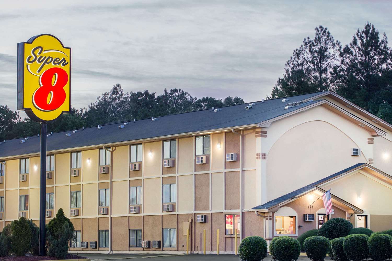Super 8 by Wyndham Warner Robins 2/20