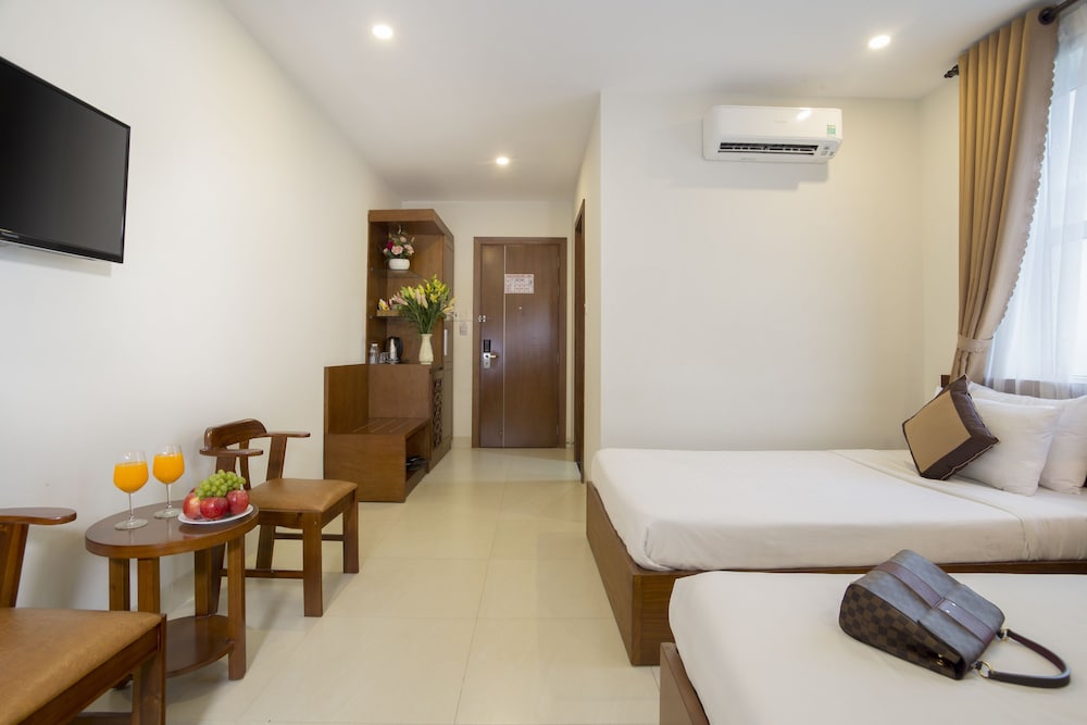 Golden Light Hotel 19/51
