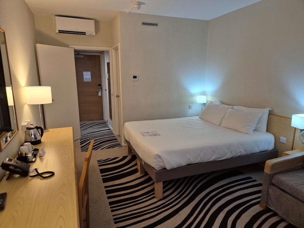 STANDARD, DOUBLE BED