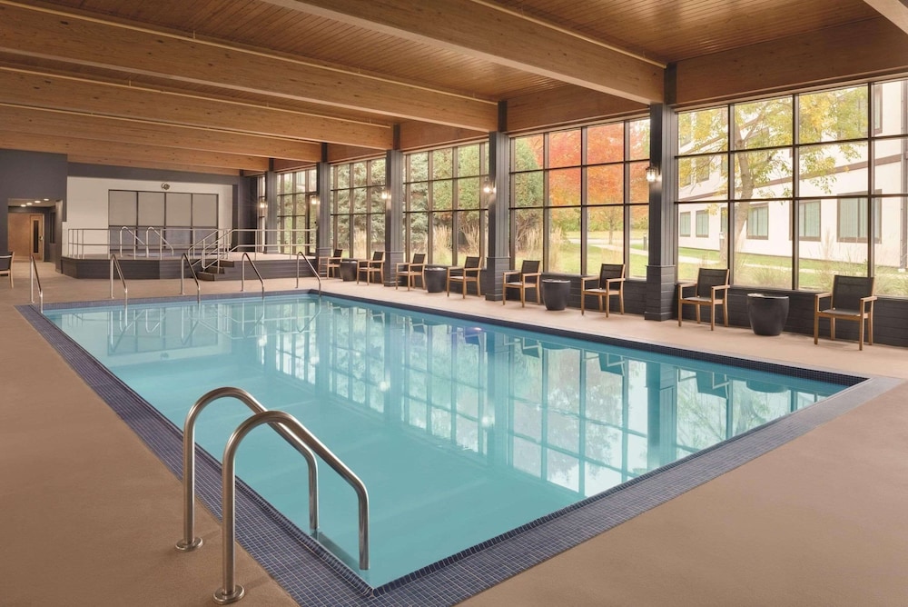 Oneida Casino Hotel 25/60