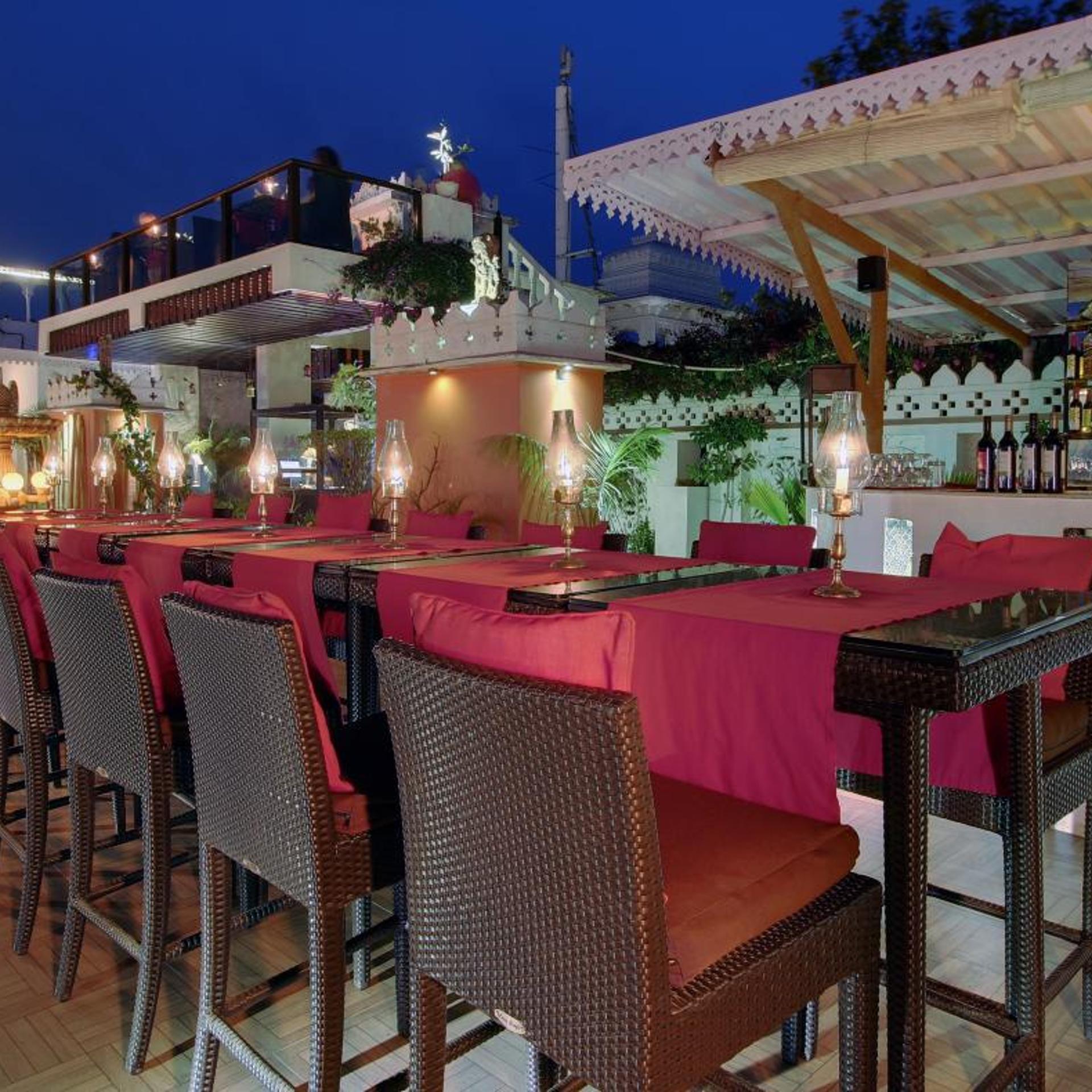 Lake Pichola Hotel 20/25
