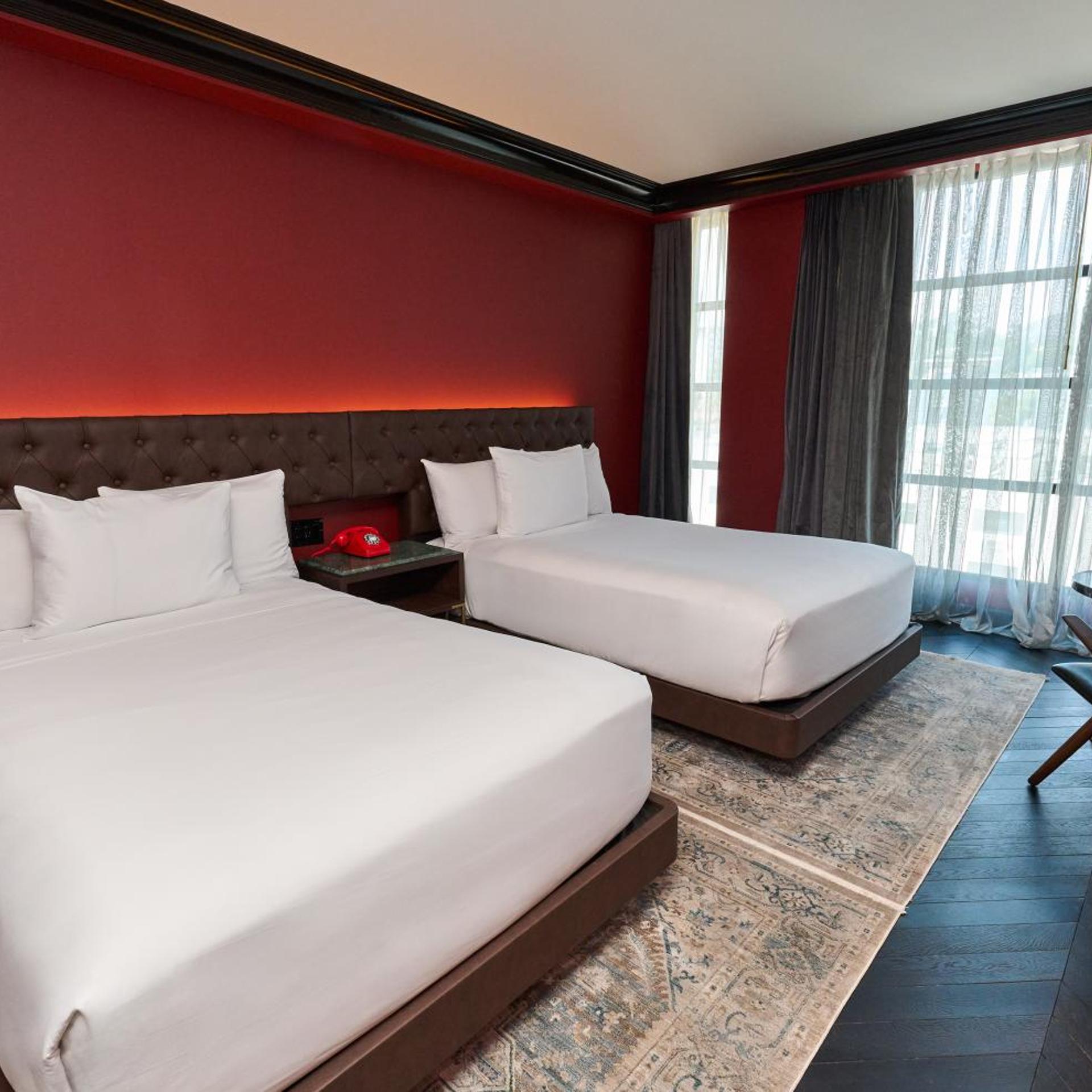 Hollywood, Superior, 2 Double Beds, Hill View