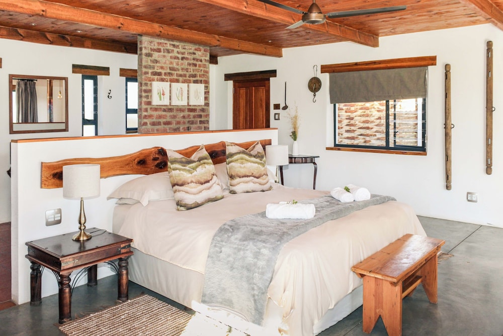 كوخ بسرير كينج، Duikersdrift Winelands Country Escape 5/9