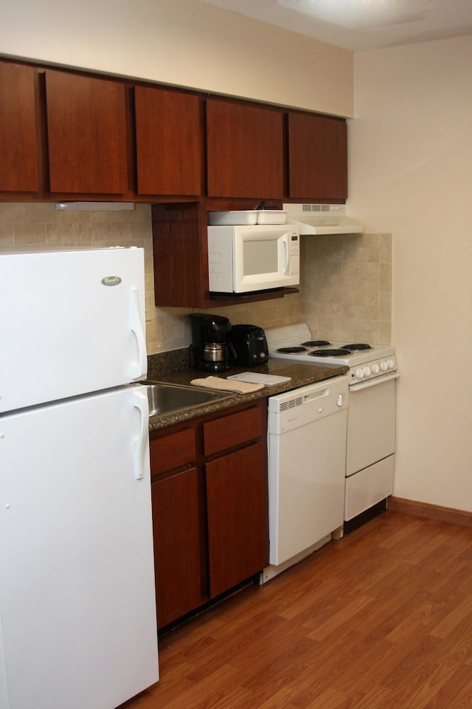 Host Inn All Suites 14/32