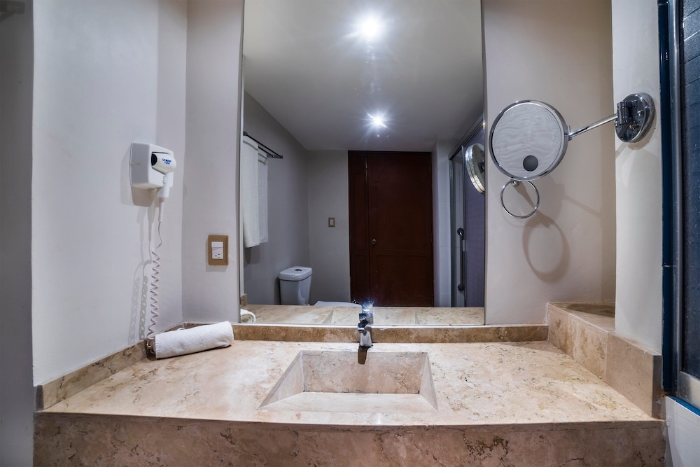 Hotel Imperial Veracruz 8/64