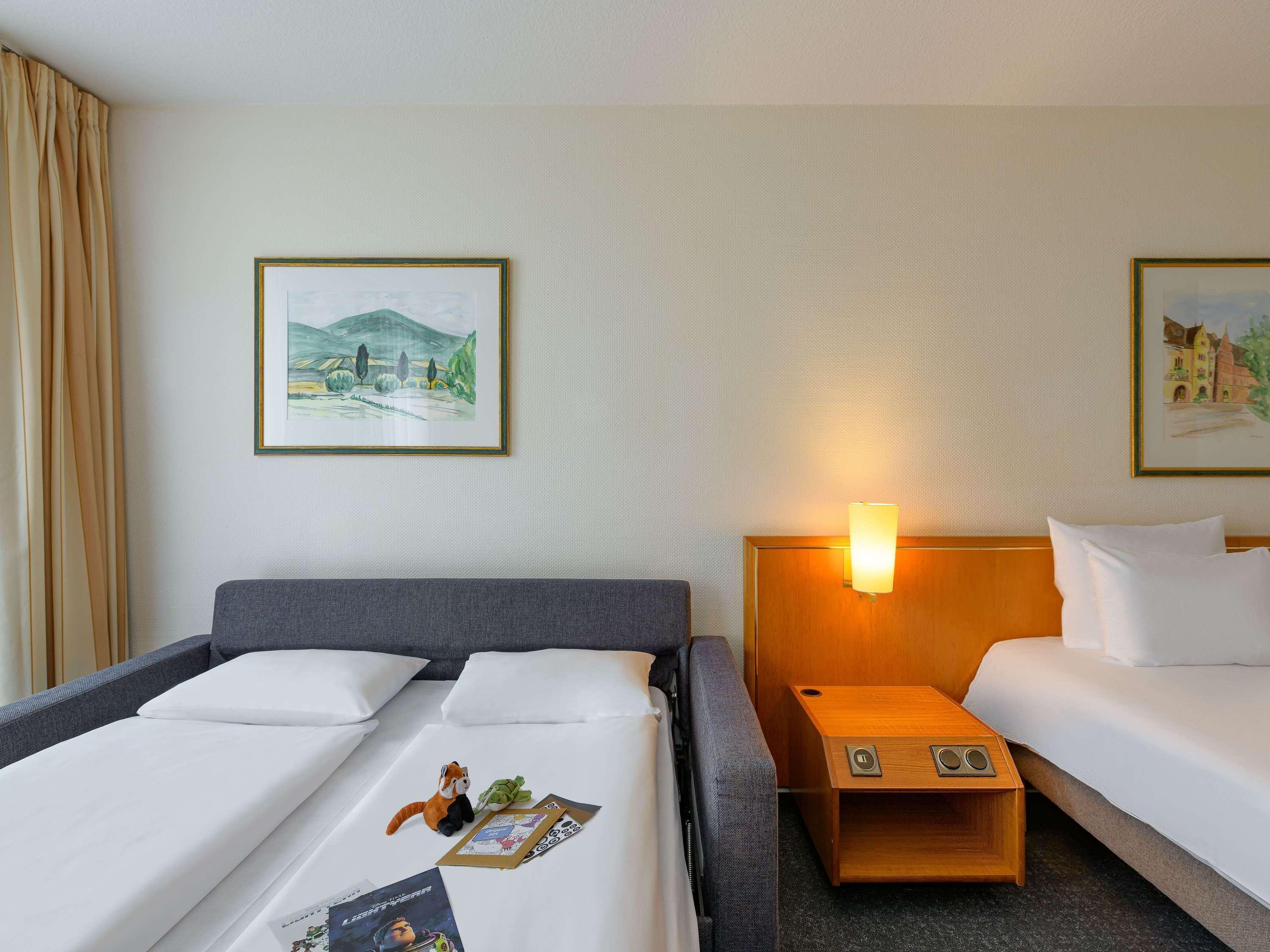 ROOM, DOUBLE BED, SOFA