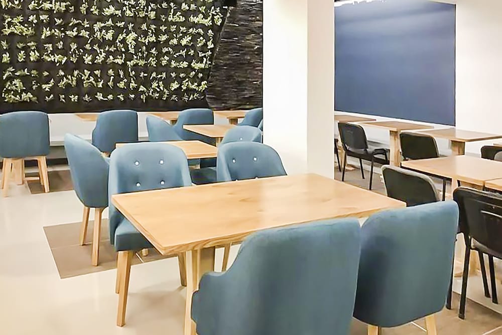 Hotel Business Center International 26/27