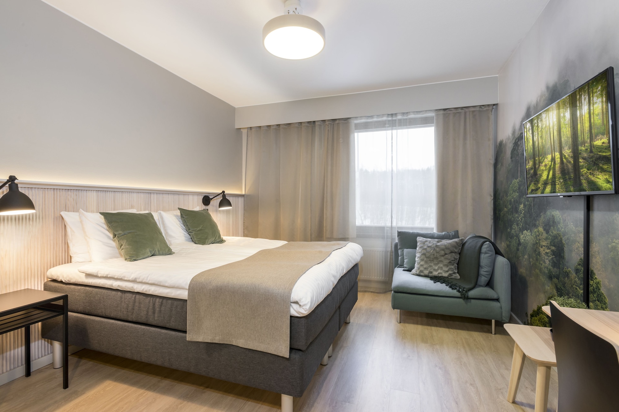 غرفة سوبيريور بسرير كوين بغرفة نوم واحدة