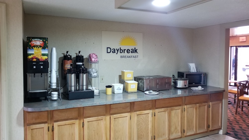 Days Inn by Wyndham West Memphis, AR 9/11
